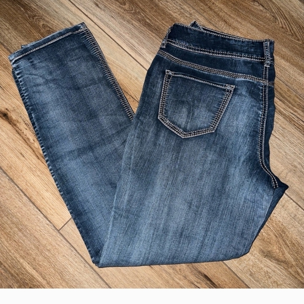 Maurices Stylish Blue Denim Jeans L -R